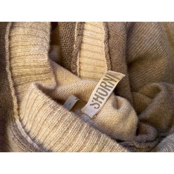 Ladies Size Small Shorn 100% Cashmere Cardigan Sweater - Picture 2 of 5